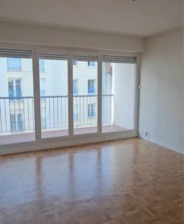 “Appartement 2 pièces 50 m² - Dernier étage avec terrasse - Quartier Jardin des Plantes, Le Mans”