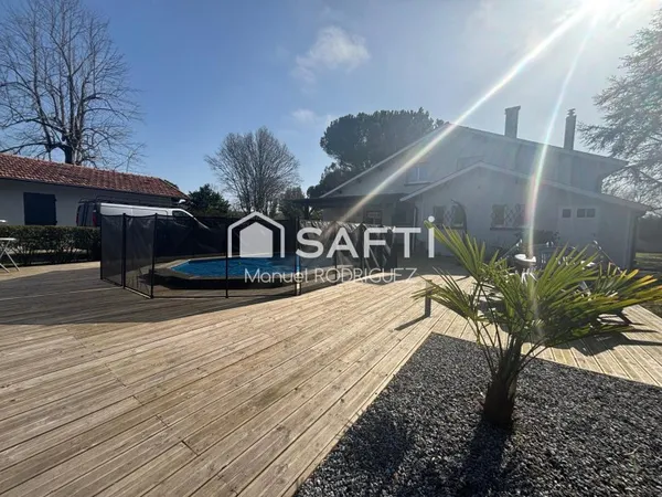 Maison Landaise 200m2 sur un terrain arborée de 4681m2