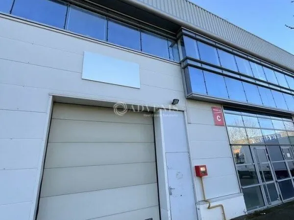 Local d'activité 600 m²