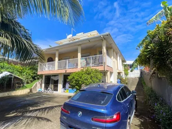 À Vendre : Villa Individuelle F5 (F4+Studio) avec vue mer au