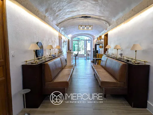 Maison 11 pièces 403 m²