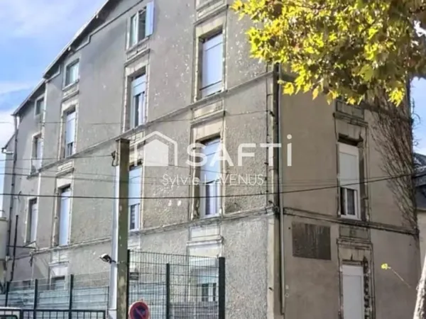 A SOISSONS, QUARTIER GARE ET HOPITAL, IDEAL INVESTISSEUR, IMMEUBLE DE RAPPORT DE 12 STUDIOS LOUÉS.