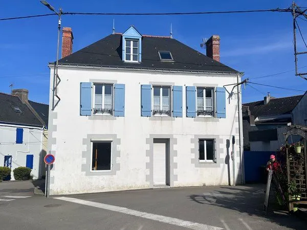 Hyper-centre Groix : habitation + commerce + potentiel d'extension