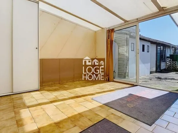 SECTEUR DE BEAUMONT - MAISON SEMI-INDIVIDUELLE - ESPACE DE VIE 32 M² - JARDIN SANS VIS A VIS