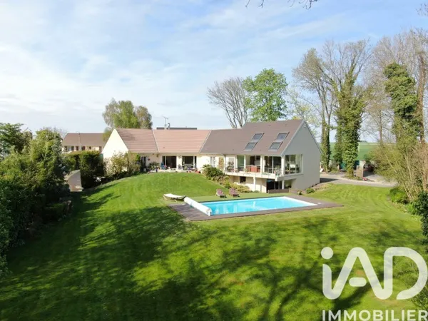 Maison 8 pièces 280 m²