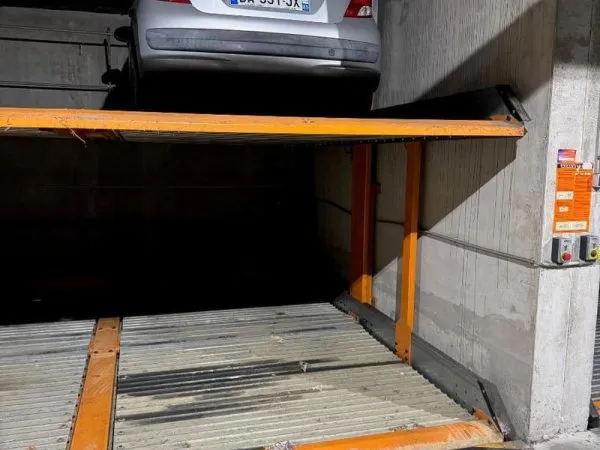 Stationnement Location Angers   65€