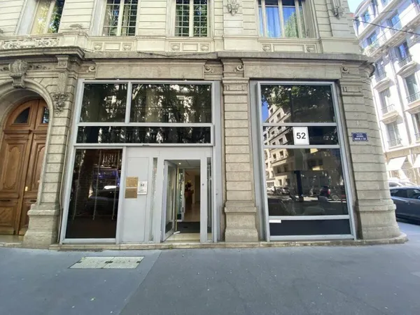 LOCAL COMMERCIAL à LOUER