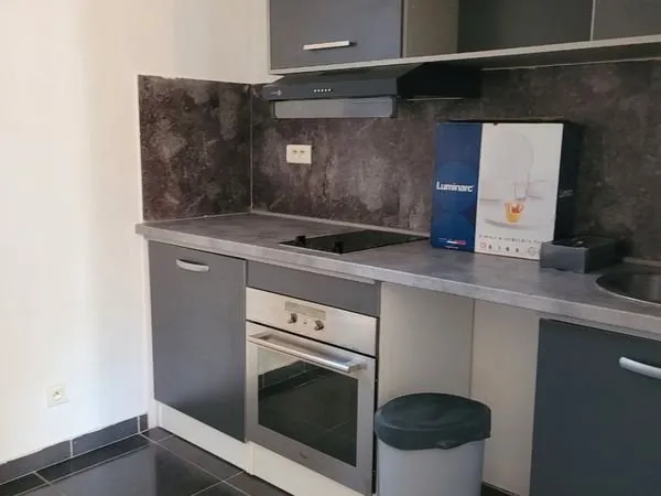 Appartement T 2 à l'année AFA proche commodités