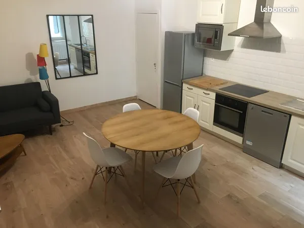 Appartement meublé 51m2 place St Léger