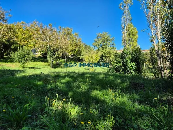 Grand terrain constructible