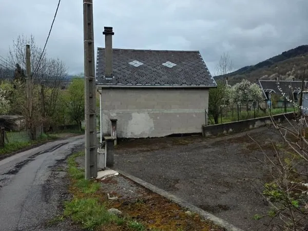 Vends garage sur terrain
