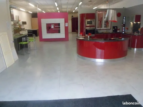 Local zi sud 300m²