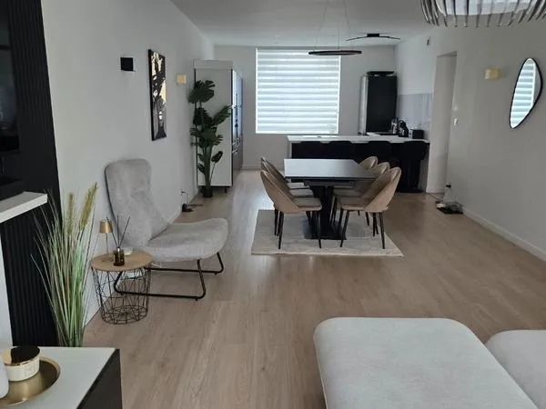 Maison rénovée secteur domaine des lacs