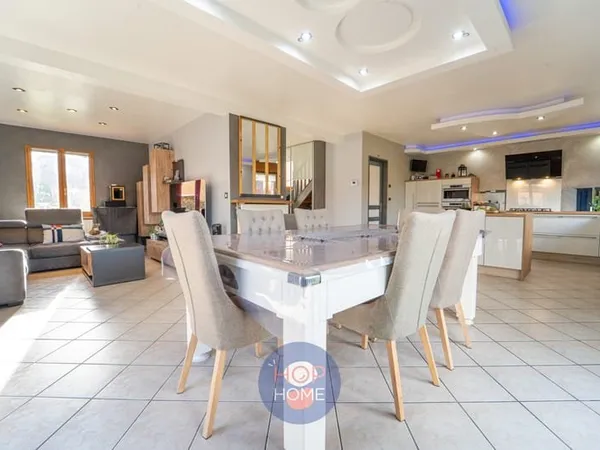 Maison - 104 m2 - 5 pièces