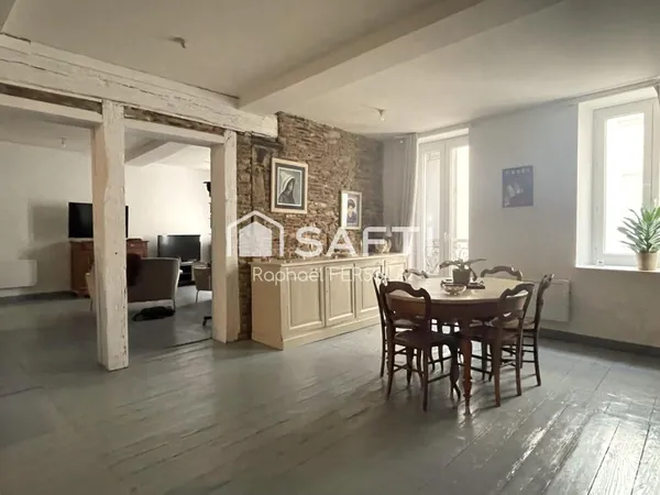 Spacieux appartement 4 piéces centre ville