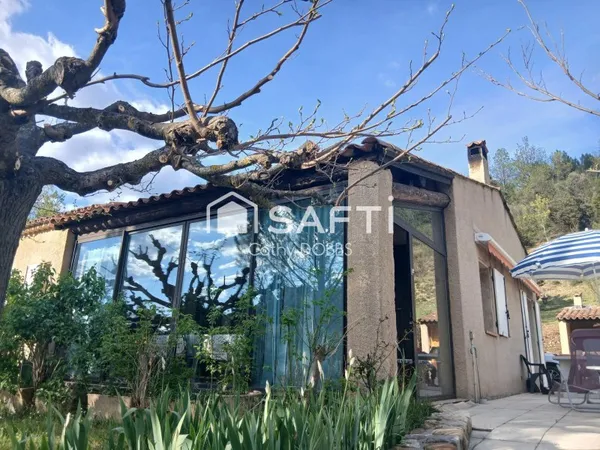 Exclusivité SAFTI Villa de plain-pied avec piscine