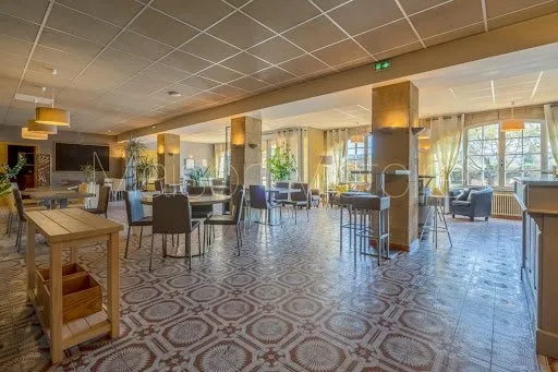 Maison 1500 m²