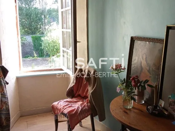 MAISON DE VILLAGE 88 M² - SECTEUR CHEMERE LE ROI / 53340