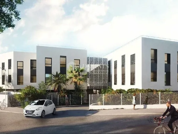 Bureaux 136 m²