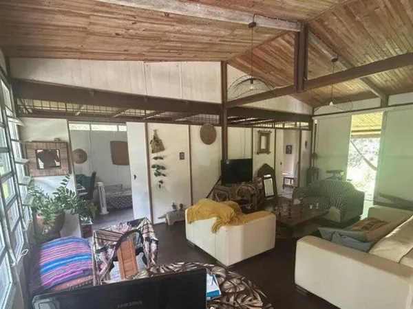 Villa Bois T4 et dépendance sur 4970m2