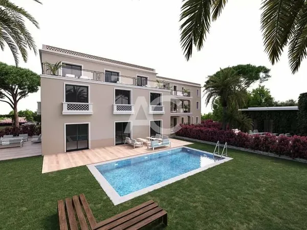 APPARTEMENT VILLA/ CAP D'ANTIBES