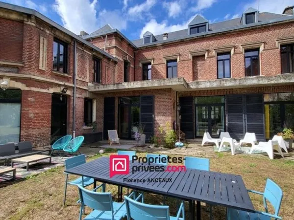 Maison de luxe 8 pièces 326 m²