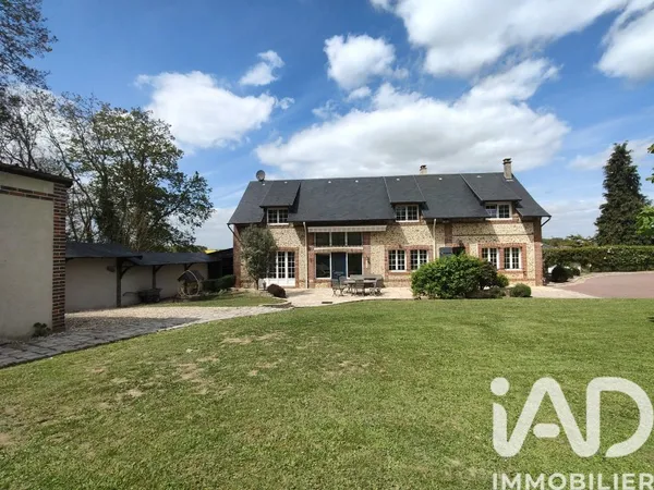 Maison 11 pièces 354 m²