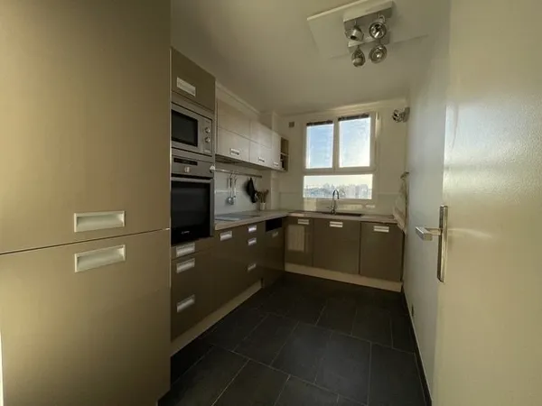 Loue appartement meublé