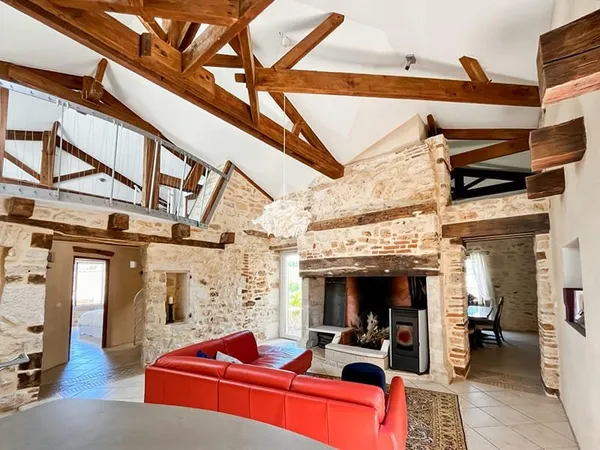 Maison en pierre rénovée avec vue imprenable - Grange - Aucun travaux