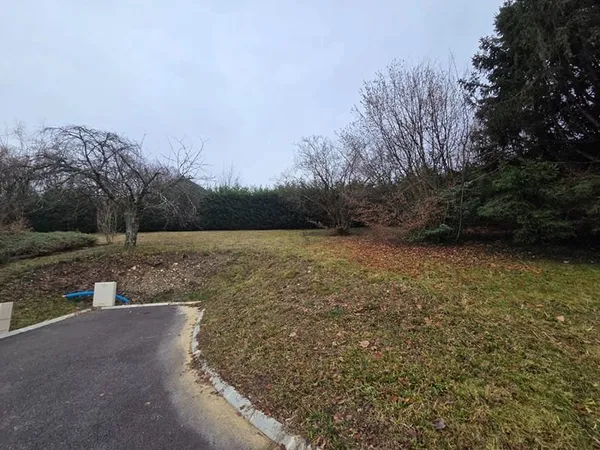 Terrain Gresy Sur Aix 767 m2 surface de plancher autorisée : 250 m²