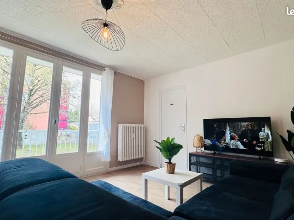 Colococation rénovée (83m²) - Lyon 8ème / Parilly - Métro D à 5 min