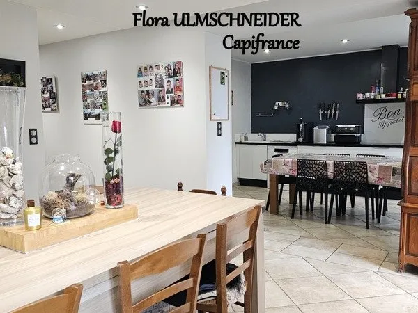 Authenticité et espace : grande maison mitoyenne en pierre avec 5 chambres à vendre à CHINDRIEUX ave