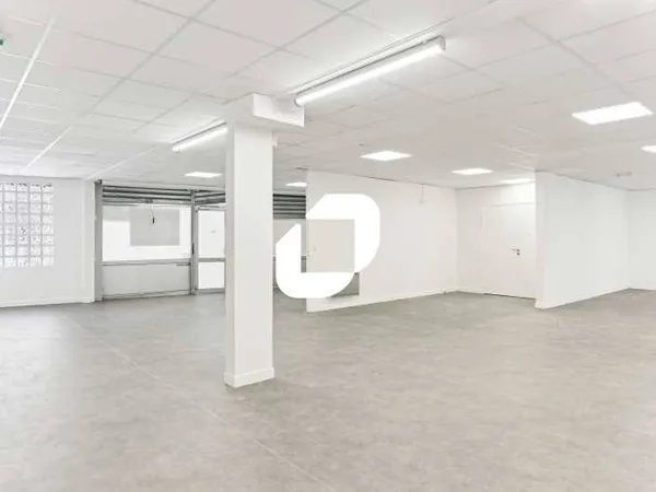 Bureaux 275 m²