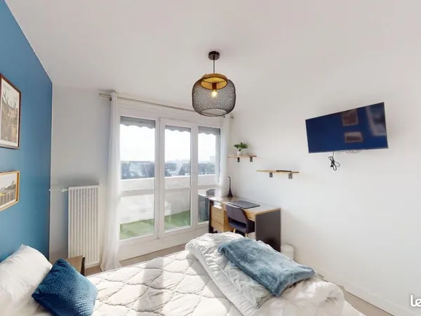 Chambre 6 pièces 81 m²