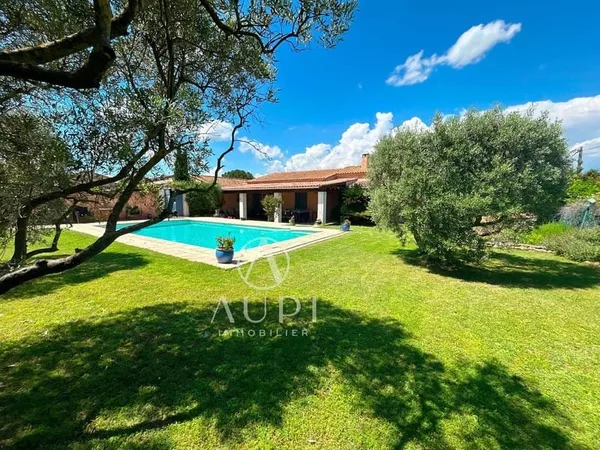 Bien immobilier de rendement Vente Saint-Rémy-de-Provence 6p 170m² 800000€