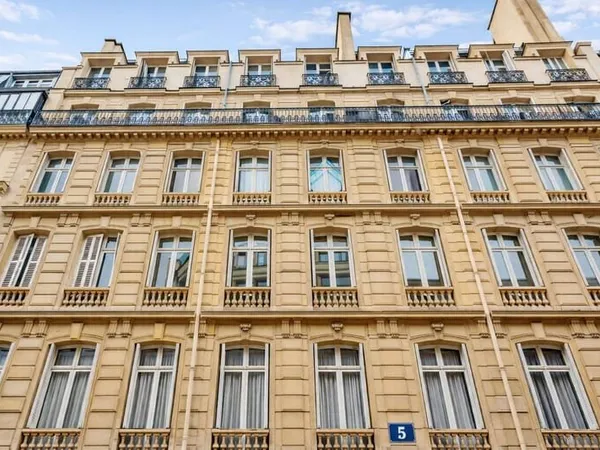 Bureaux 393 m²