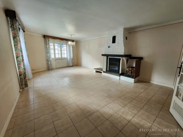 Immeuble à rénover de 281,32m2 quartier Montbernage