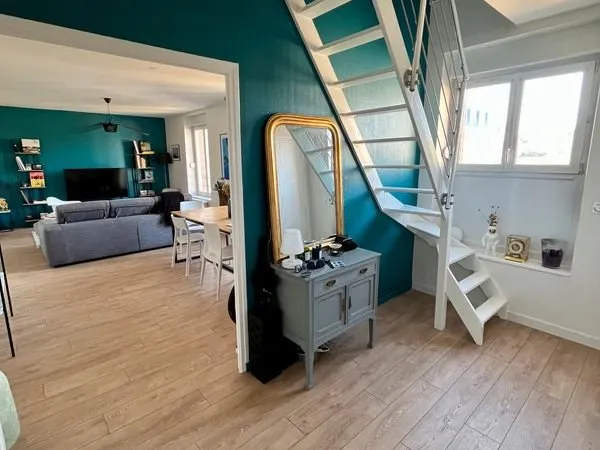 Beau T4, 2 chambres, refait à neuf. Centre St André