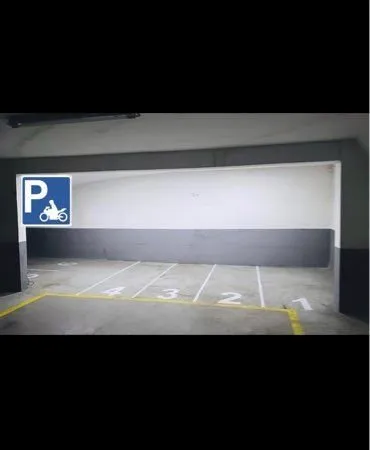 Parking motos/ scooters