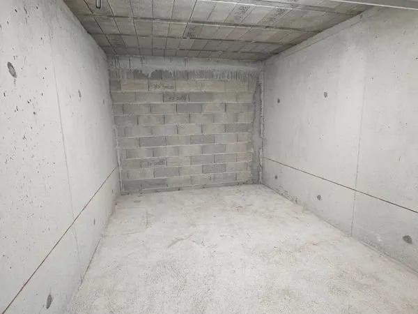 Lot garage 15m2 + cave 3m2 AFA à vendre