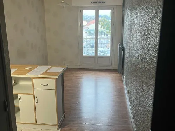 Studio avec balcon + parking - Idéal investisseur