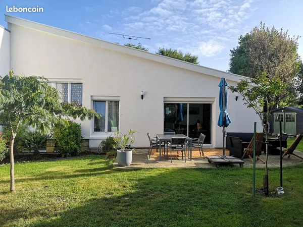 Maison de plain-pied, 3 chambres, garage, sans travaux