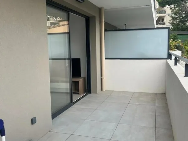 COMBES - LOCATION ÉTUDIANTE - Appartement Antibes 1 pièce(s) 29 m2 - neuf
