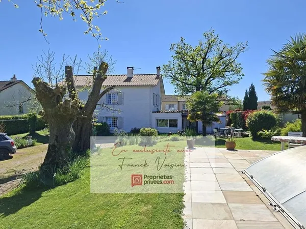 A VENDRE en Exclusivité au Boupère, maison de 162 m2 avec 5 chambres et 1 bureau sur une parcelle de
