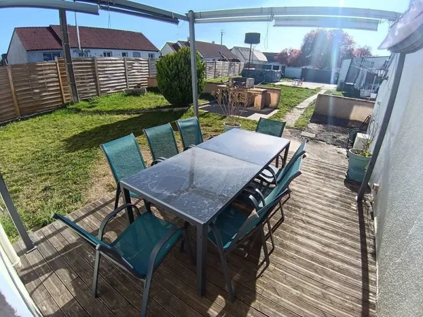 Maison avec 3 chambres, jardin et garage