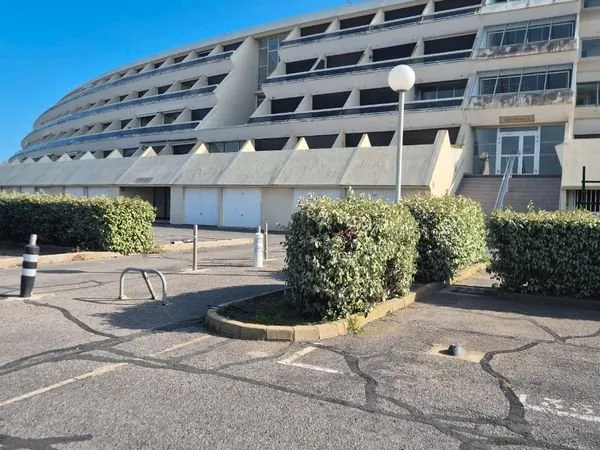 Stationnement Location Agde   500€