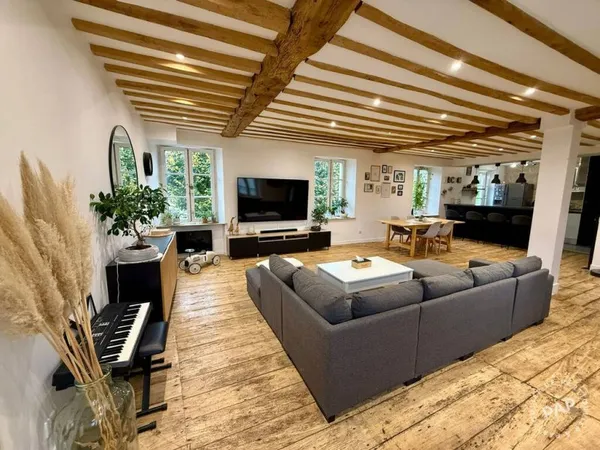 Appartement 4 pièces 152 m²
