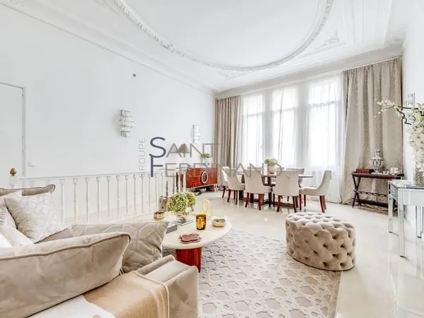 Paris 16. Trocadéro / V.Hugo. 5 Pièces 129m²