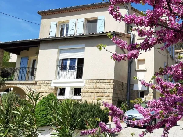 Très belle maison située à Privas Ardèche