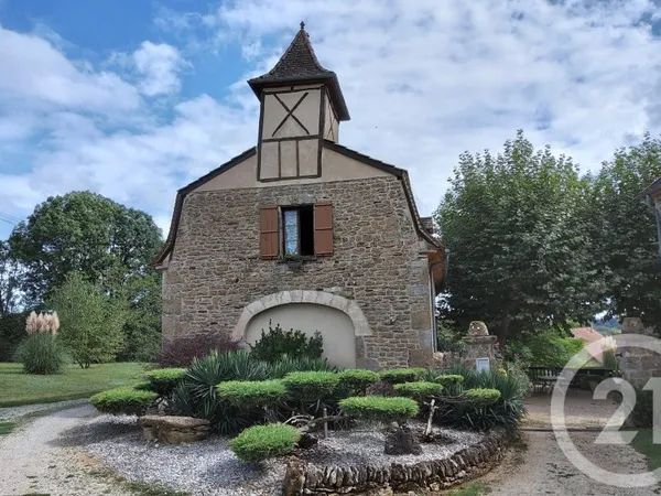 Maison 14 pièces 371 m²